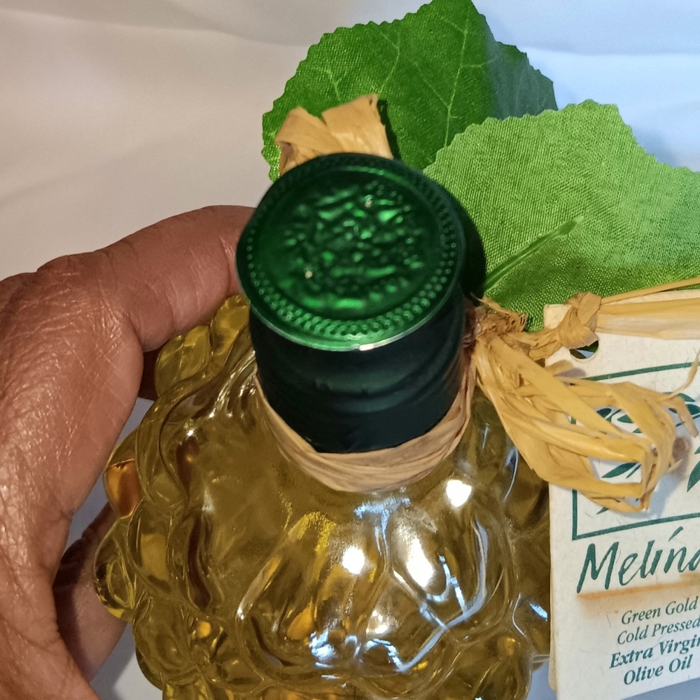 Vintage Melina's Extra Virgin Olive Oil Grape Bottle from Italy 7oz Sealed - Picture 4 of 7